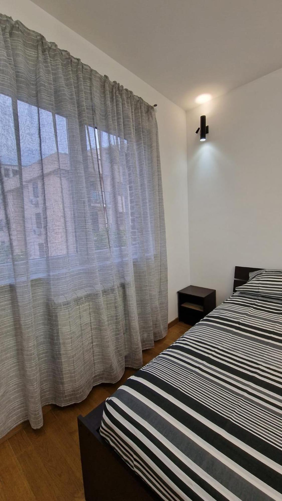Porodicno-Poslovni Udoban Stan Apartment Belgrad Exterior foto